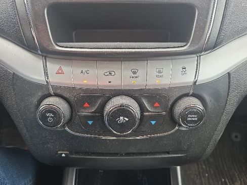 Used 2012 Dodge Journey SXT w/ Flexible Seating Group AWD/4WD image 30