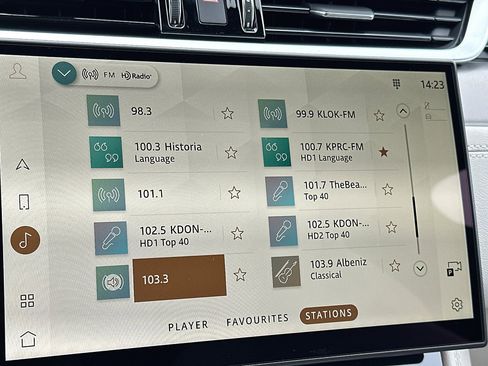 New 2024 Jaguar F-PACE R-Dynamic S image 16