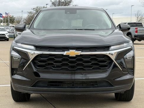 Used 2024 Chevrolet Trax LS image 7