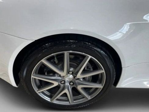 Used 2015 Aston Martin V8 Vantage GT image 18