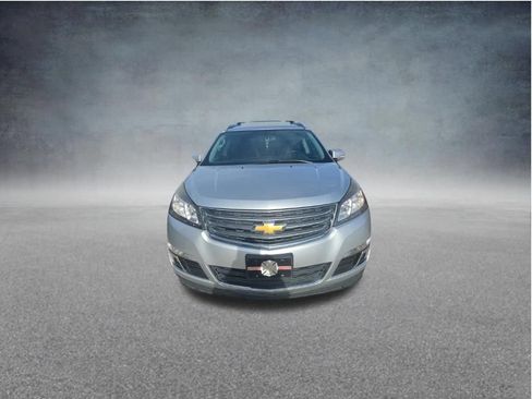Used 2015 Chevrolet Traverse LT w/ Style and Technology Package FWD image 4