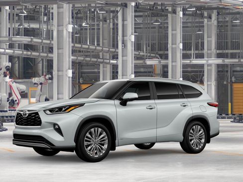 New 2026 Toyota Highlander Platinum image 2