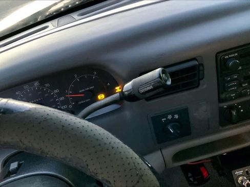 Used 2001 Ford F250 XLT AWD/4WD image 15