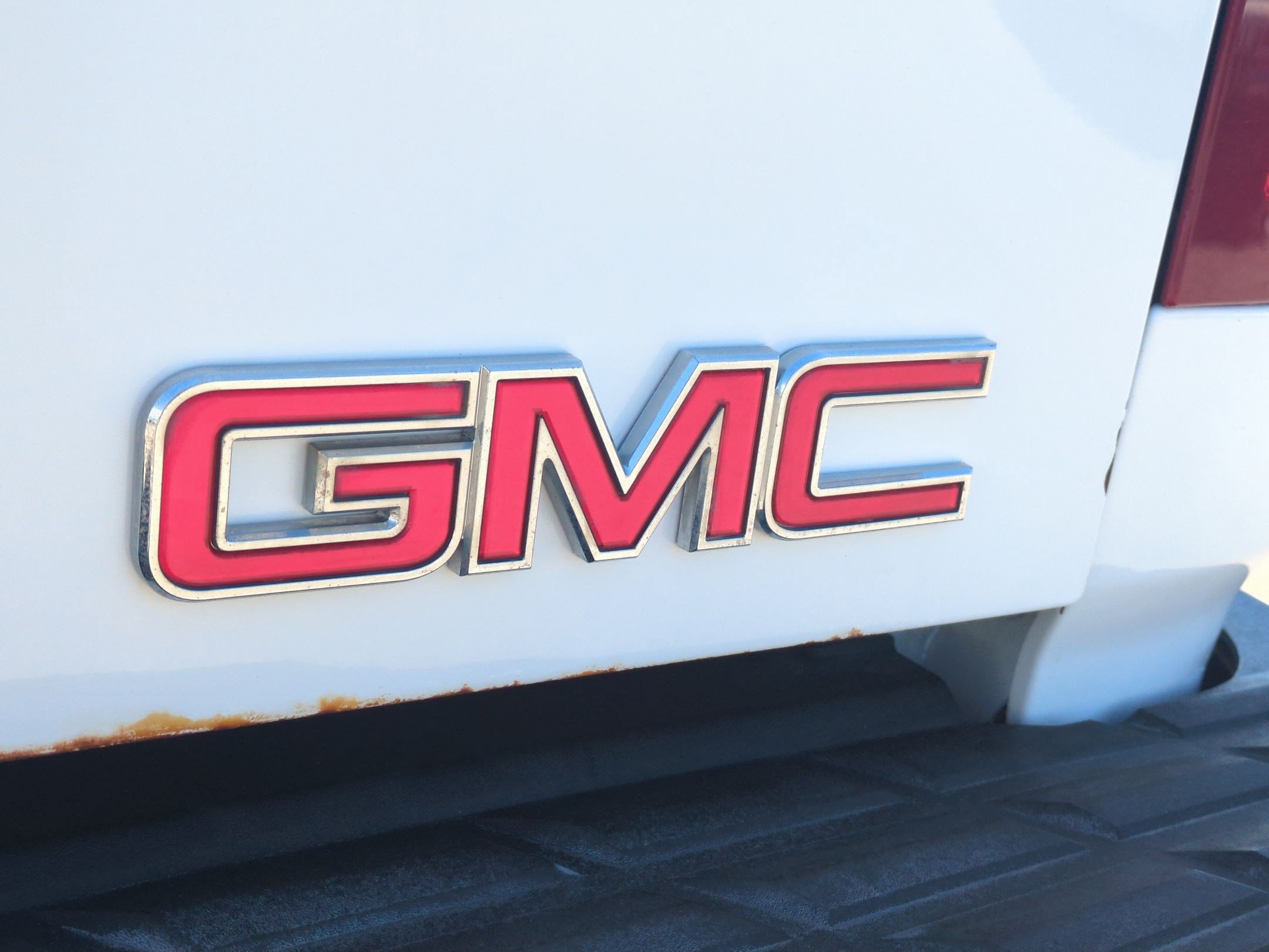 Used 2011 GMC Sierra 1500 4x4 Crew Cab Hybrid image 13