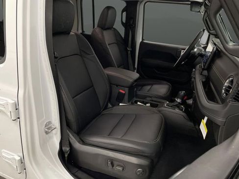 New 2025 Jeep Wrangler Sahara image 28