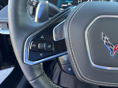 Used 2022 Chevrolet Corvette Stingray Premium Cpe w/ Z51 Performance Package image 24