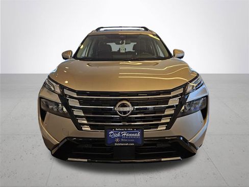 New 2026 Nissan Rogue Platinum image 3