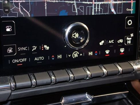 Used 2025 GMC Yukon Denali image 29