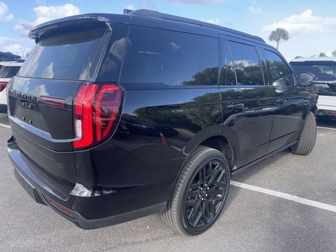 Used 2026 Ford Expedition Platinum w/ Stealth Performance Package image 5