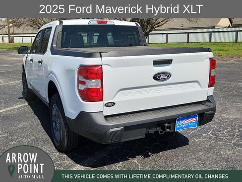 Used 2025 Ford Maverick XLT image 9