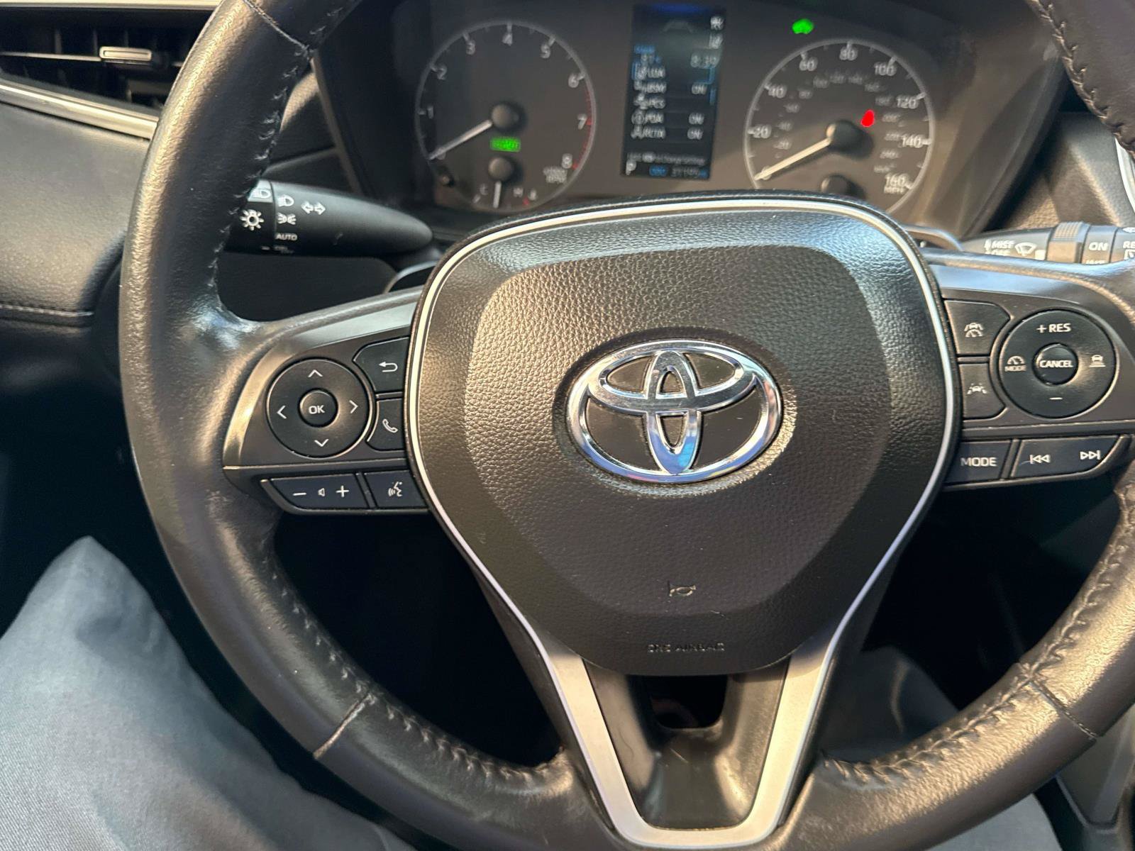 Used 2024 Toyota Corolla Cross AWD Hybrid w/ Moonroof Package image 26
