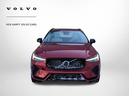 Certified 2023 Volvo XC60 T8 Plus image 9