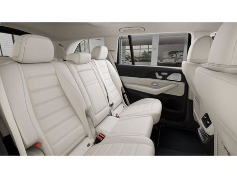 New 2026 Mercedes-Benz GLS 450 4MATIC image 5