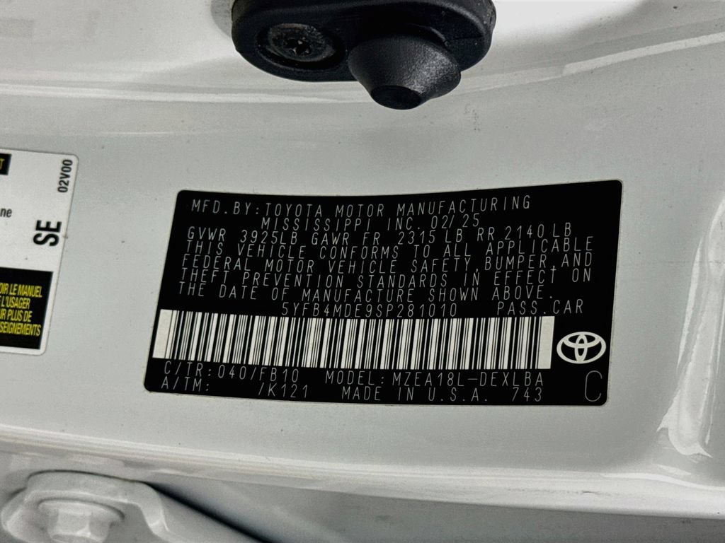 Used 2025 Toyota Corolla LE FWD image 30