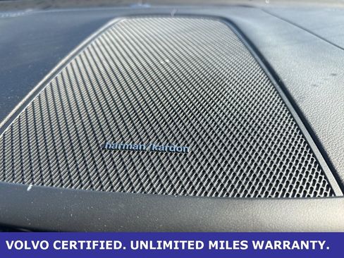 Certified 2023 Volvo XC60 B6 Ultimate w/ Protection Package Premier image 22