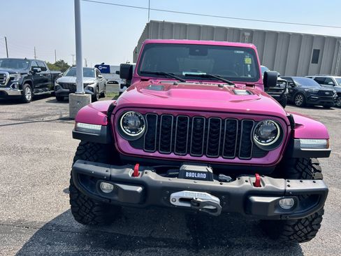 Used 2024 Jeep Wrangler Rubicon AWD/4WD image 9