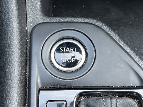 Used 2023 Nissan Sentra S image 7