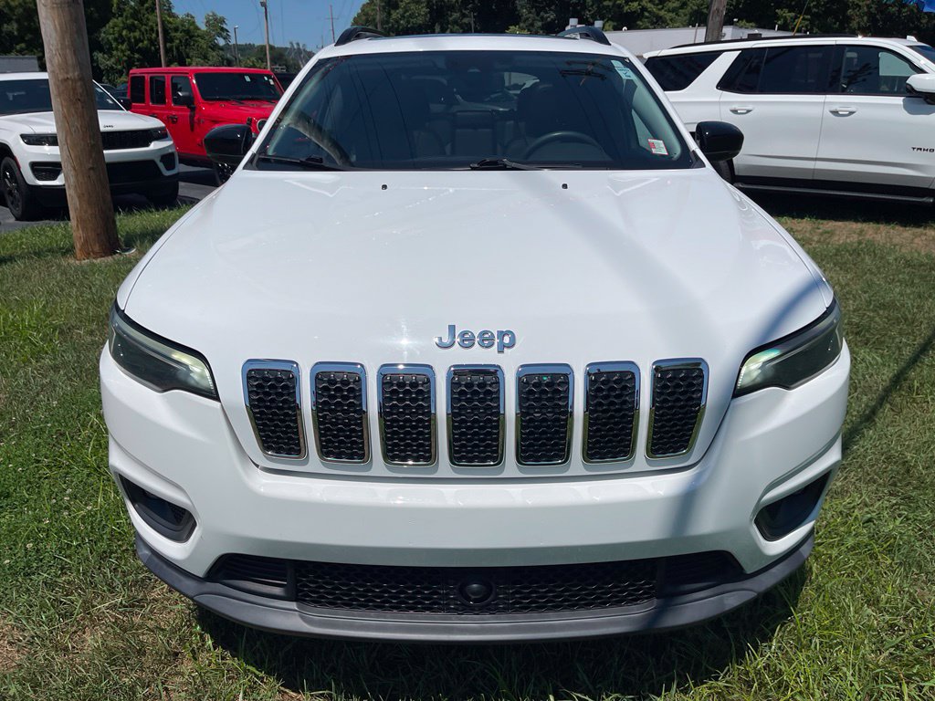 Used 2022 Jeep Cherokee Latitude Lux w/ Sun & Sound Group AWD/4WD image 5