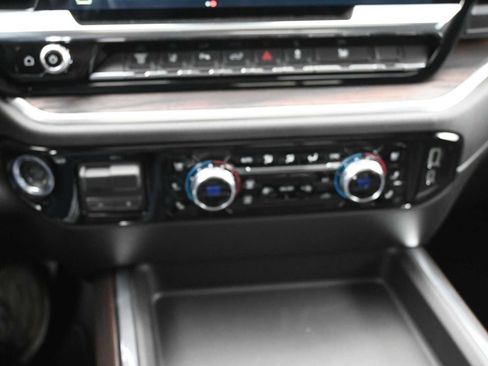 New 2025 GMC Sierra 2500 SLT w/ SLT Premium Package image 19