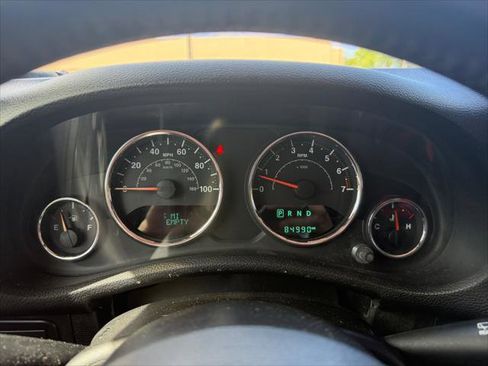 Used 2017 Jeep Wrangler Unlimited Rubicon w/ Connectivity Group image 22