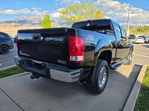 Used 2009 GMC Sierra 1500 SLT w/ All-Terrain Package AWD/4WD image 5