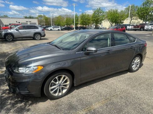 Used 2020 Ford Fusion SE FWD image 1