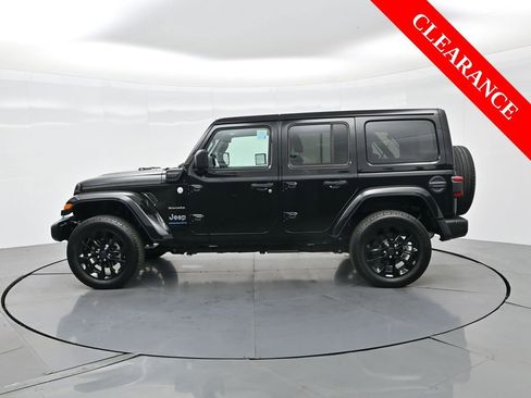 Used 2024 Jeep Wrangler Unlimited Sahara image 10