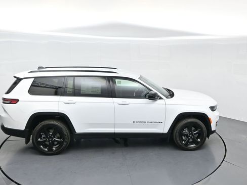 New 2025 Jeep Grand Cherokee L Limited w/ Black Appearance Package image 63
