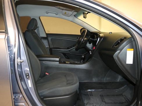 Used 2012 Kia Optima Hybrid FWD image 18