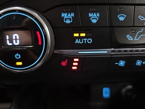 Used 2020 Ford Escape Titanium AWD/4WD image 19