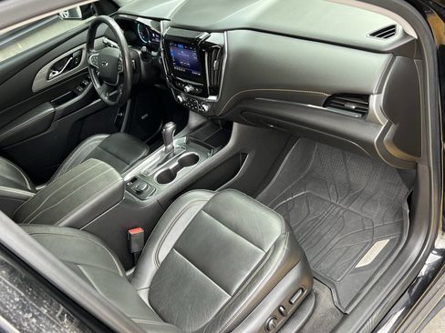 Used 2020 Chevrolet Traverse RS image 22