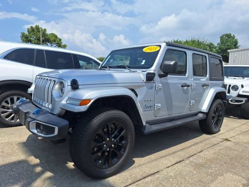 Used 2023 Jeep Wrangler Unlimited Sahara AWD/4WD image 1