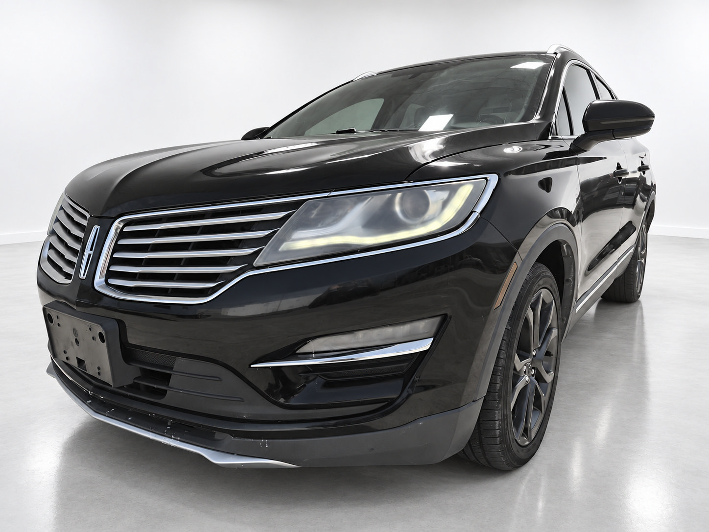 Used 2016 Lincoln MKC Select w/ Select Plus Package FWD image 1