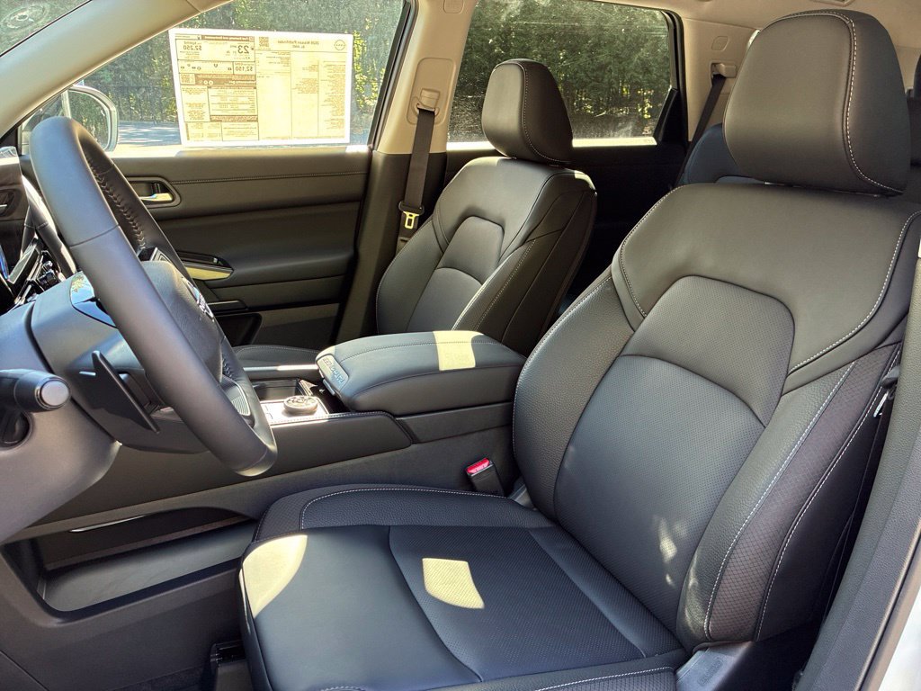 New 2026 Nissan Pathfinder SL AWD/4WD image 17