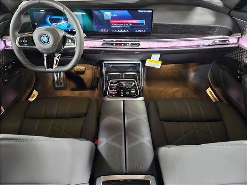 New 2026 BMW i7 M70 AWD/4WD image 15