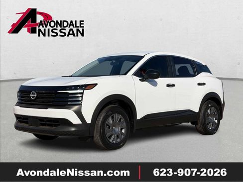 Used 2025 Nissan Kicks S image 1