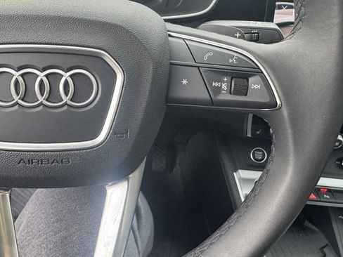 Certified 2025 Audi Q3 2.0T Premium image 22