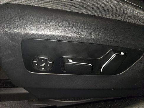 Used 2024 BMW 530i image 12