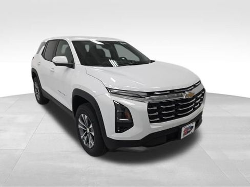 New 2026 Chevrolet Equinox LT w/ Safety and Technology Package FWD image 7