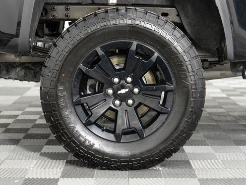 Used 2018 Chevrolet Colorado ZR2 w/ ZR2 Midnight Special Edition image 38