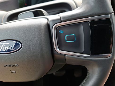 Used 2025 Ford Expedition Max Active AWD/4WD image 23