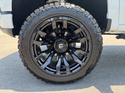 Used 2021 Chevrolet Silverado 1500 Custom w/ Custom Max Trailering Package AWD/4WD image 5