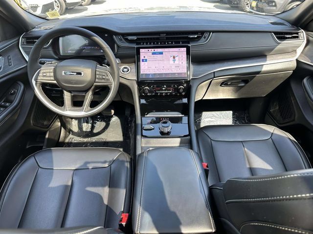 Used 2024 Jeep Grand Cherokee L Limited AWD/4WD image 22