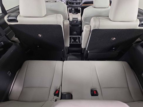 Used 2024 Toyota Grand Highlander Platinum image 39