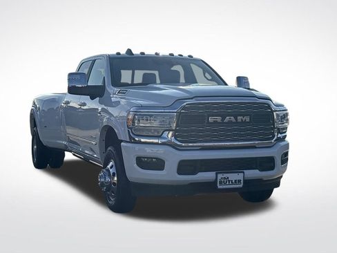 Used 2024 RAM 3500 Limited image 9