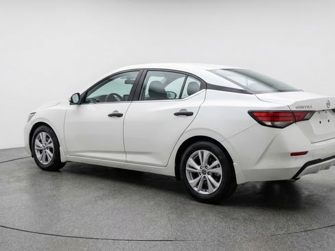 Used 2025 Nissan Sentra S image 6