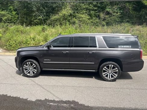 Used 2018 GMC Yukon XL Denali w/ Denali Ultimate Package AWD/4WD image 5
