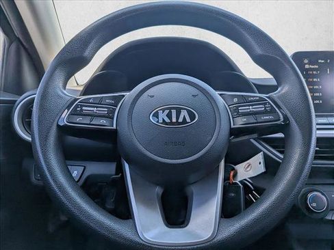 Used 2021 Kia Forte LXS image 17