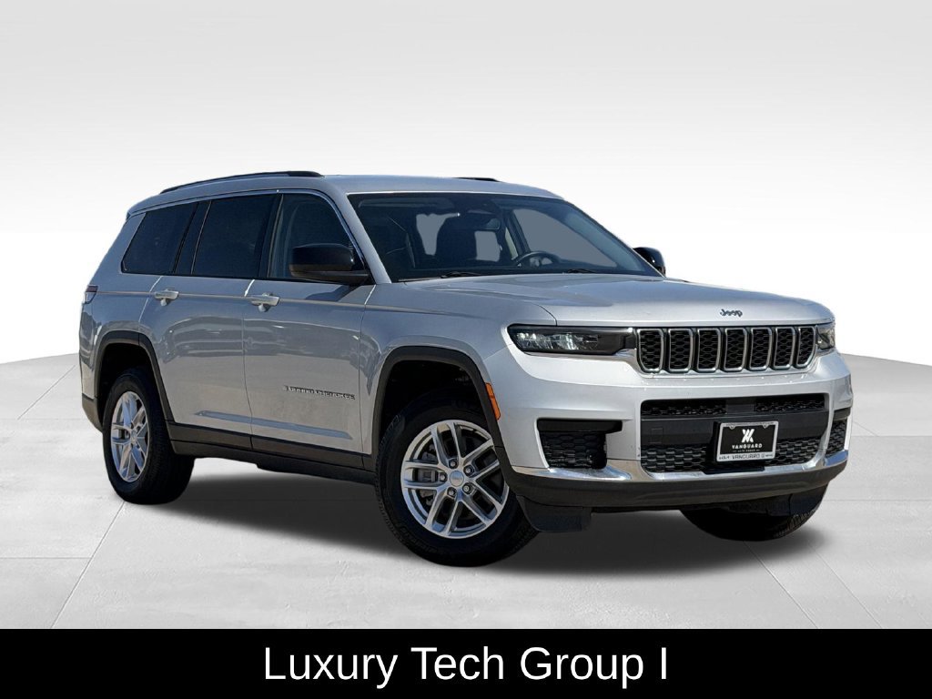 Used 2022 Jeep Grand Cherokee L Laredo w/ Luxury Tech Group I RWD image 2