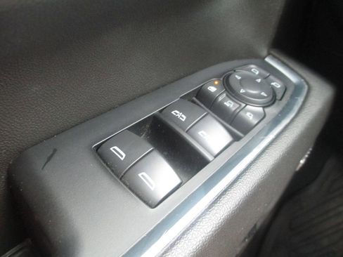 Used 2024 GMC Sierra 3500 SLT w/ SLT Convenience Package AWD/4WD image 30